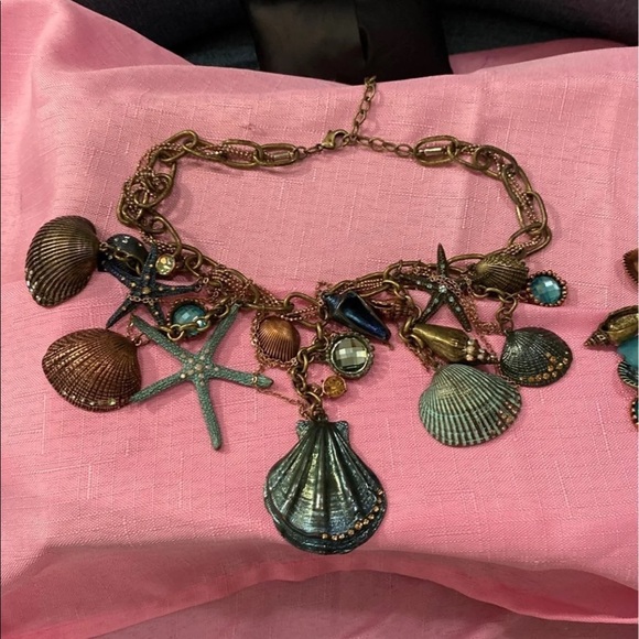 - St. Thomas Necklace & Bracelet Set - Picture 3 of 6